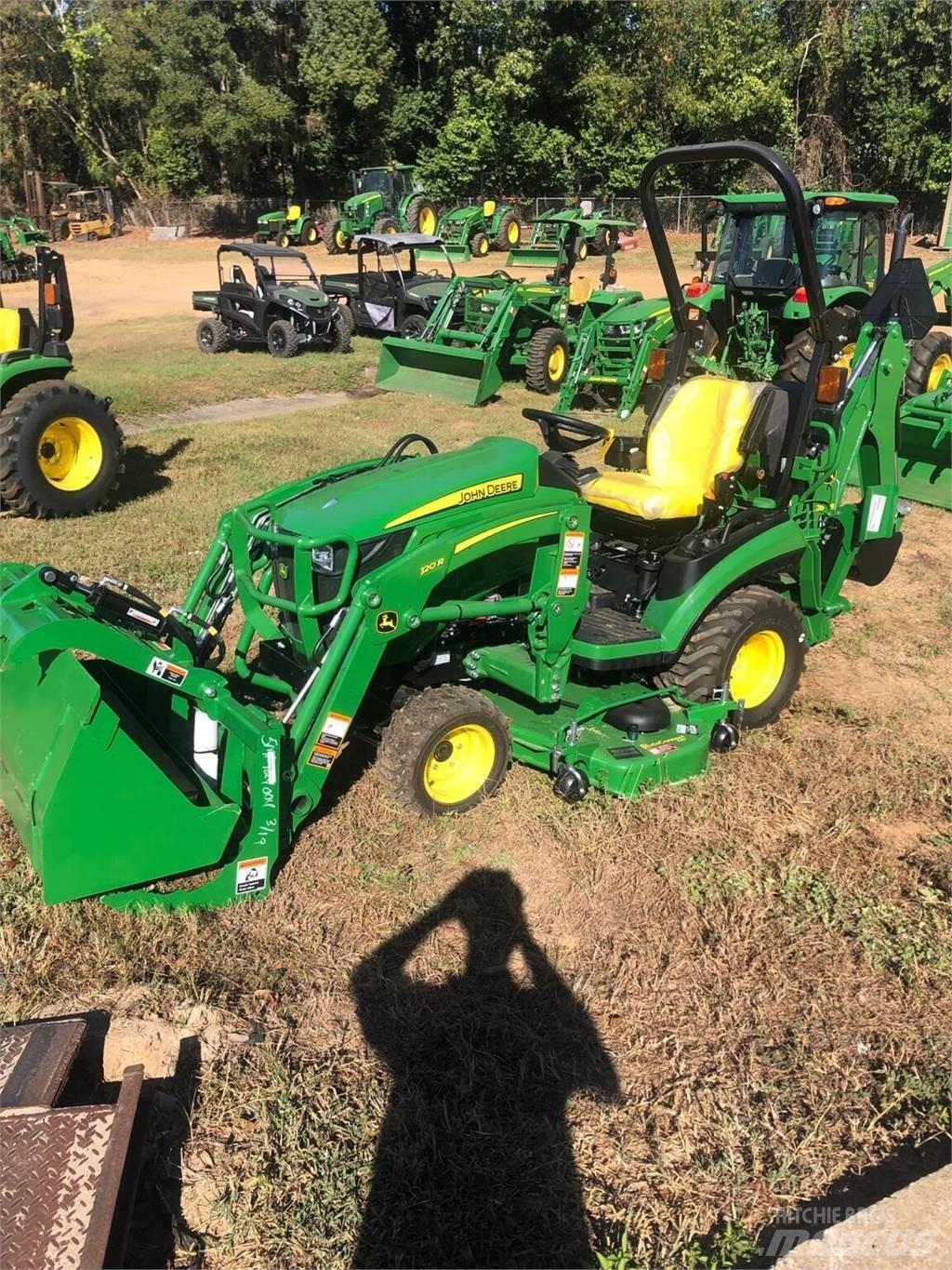 John Deere 1025R Tractoare compacte