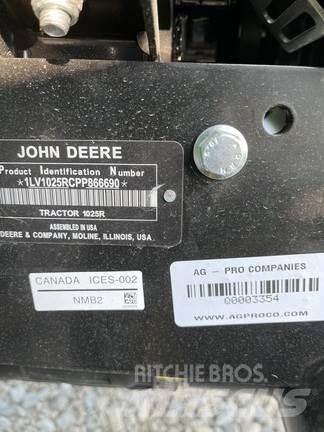 John Deere 1025R Tractoare compacte