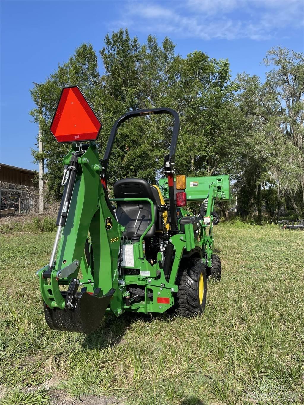 John Deere 1025R Tractoare compacte
