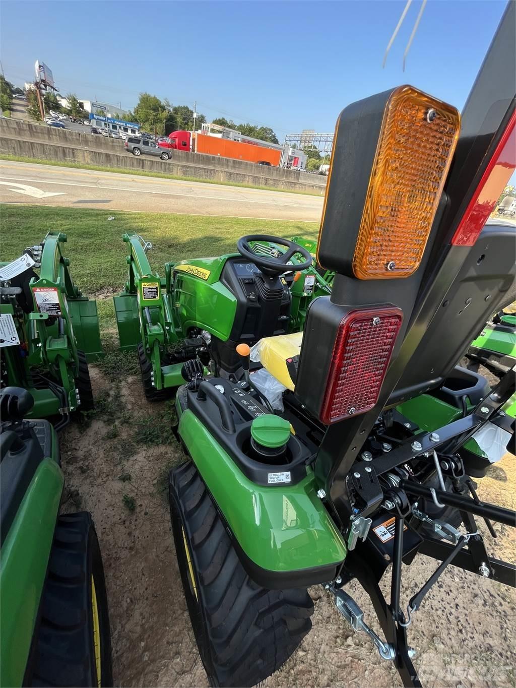 John Deere 1025R Tractoare compacte