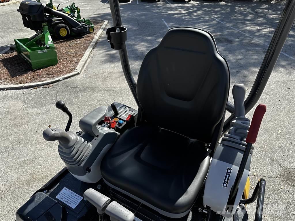 John Deere 17 P Mini excavatoare < 7t