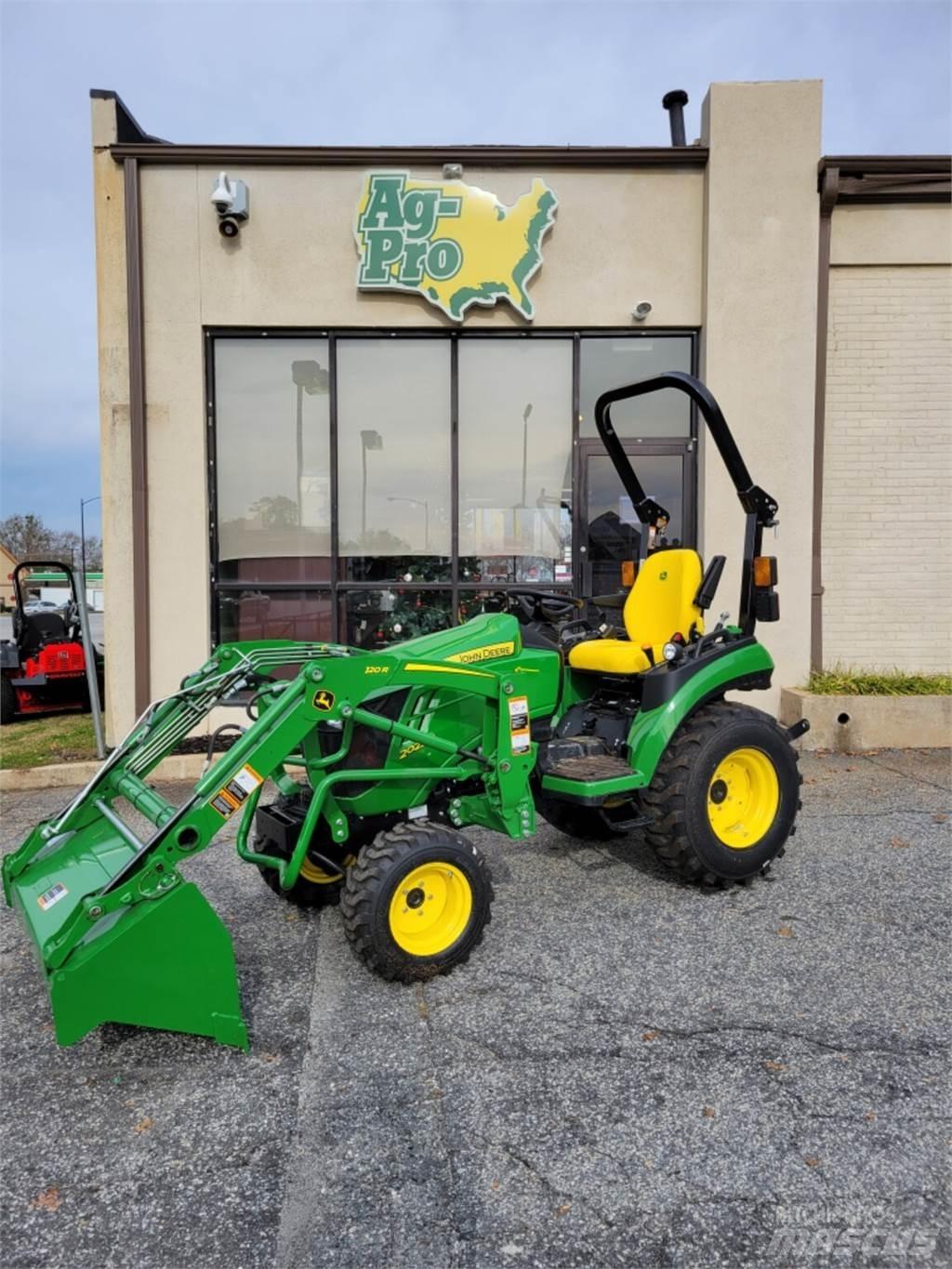 John Deere 2025R Tractoare compacte