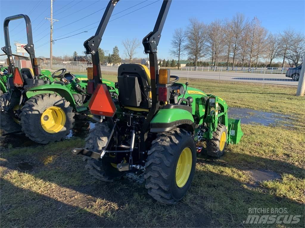 John Deere 2025R Tractoare compacte