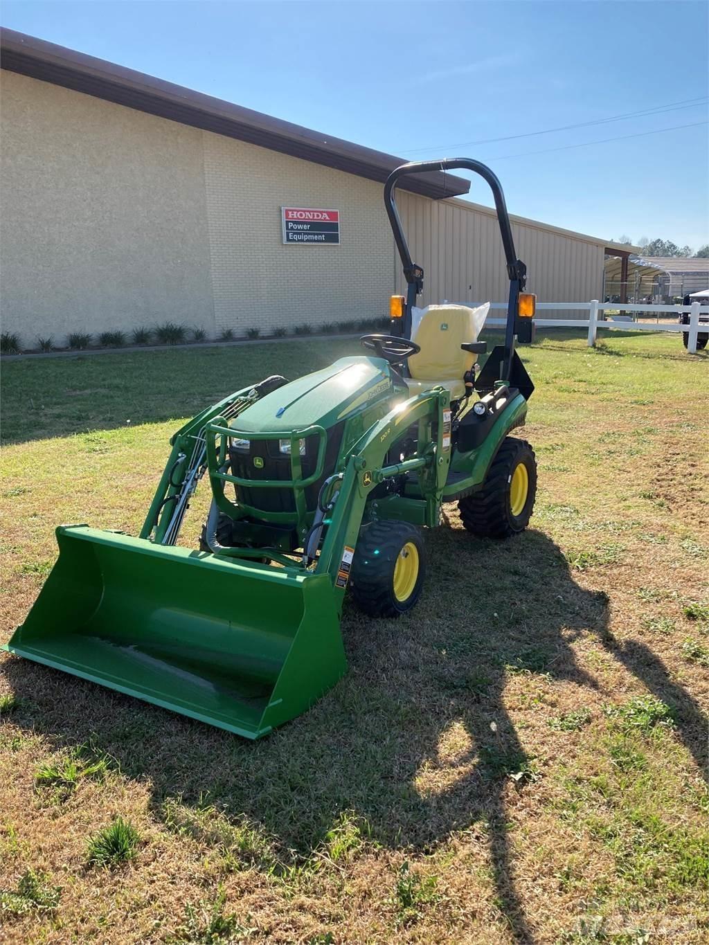 John Deere 2025R Tractoare compacte