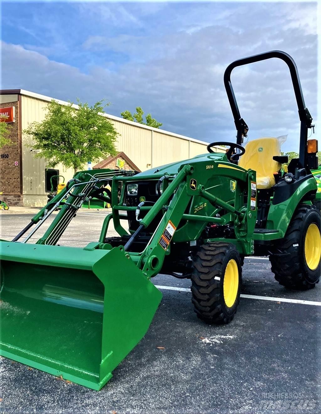 John Deere 2025R Tractoare compacte