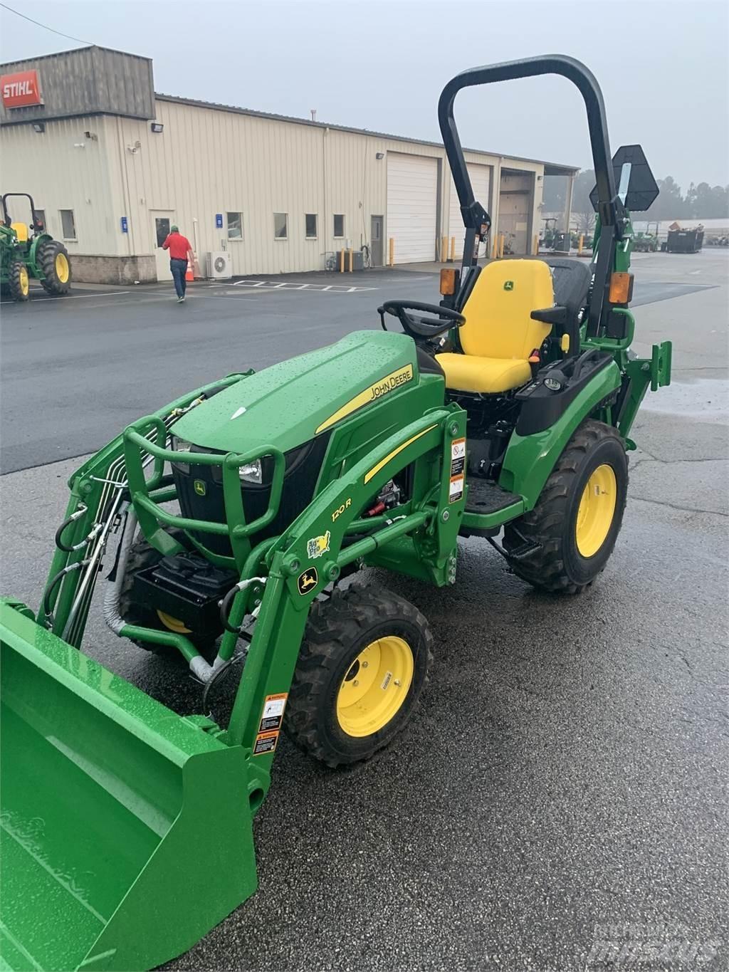 John Deere 2025R Tractoare compacte