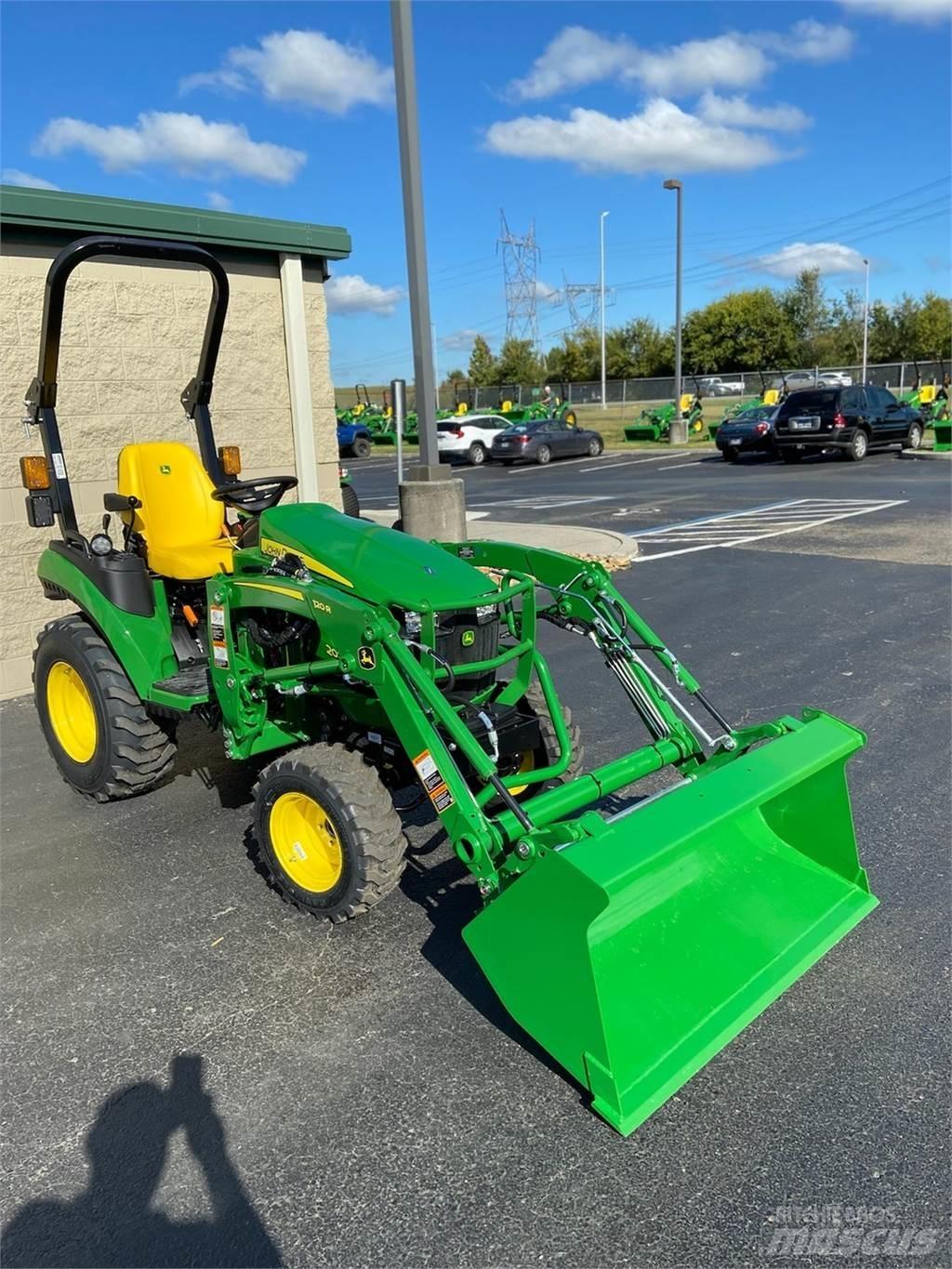 John Deere 2025R Tractoare compacte