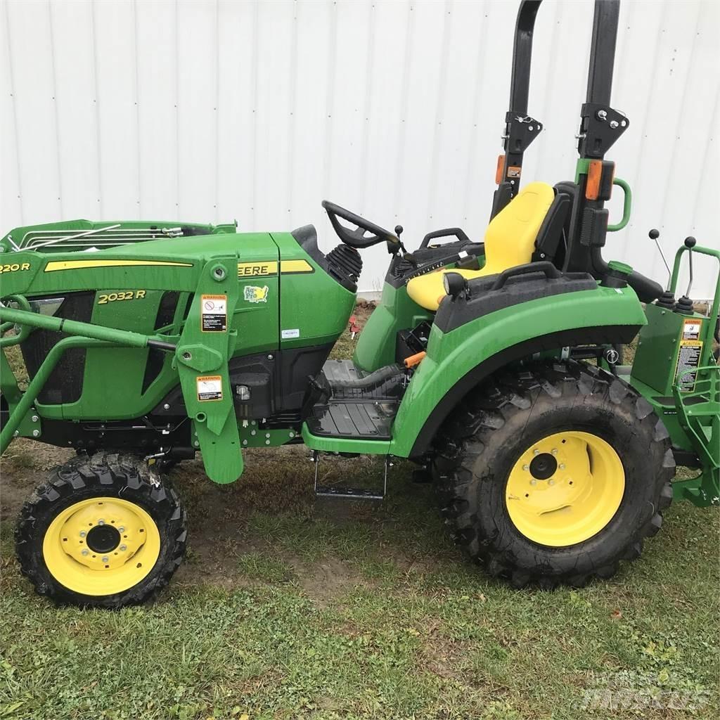 John Deere 2032R Tractoare compacte