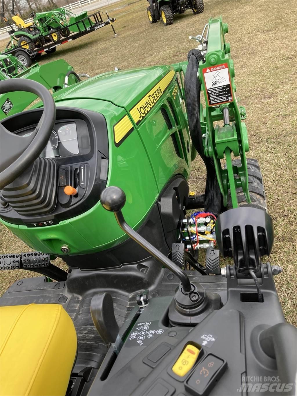 John Deere 2032R Tractoare compacte