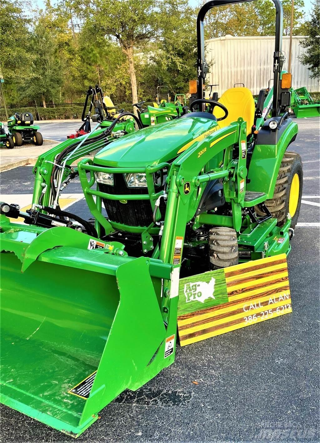 John Deere 2032R Tractoare compacte