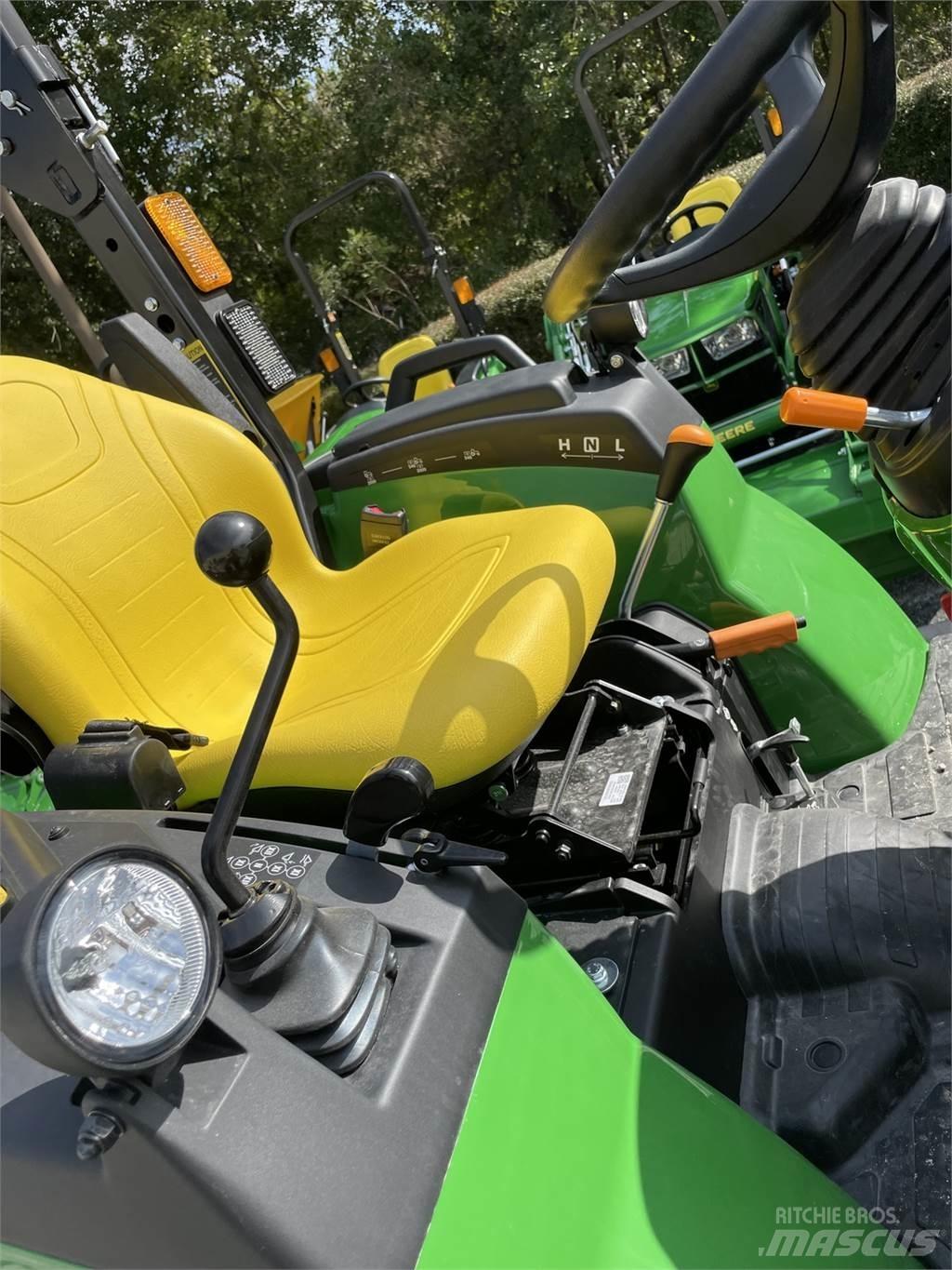 John Deere 2038R Tractoare compacte
