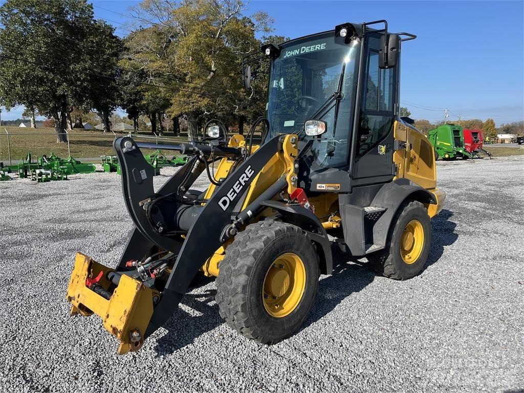 John Deere 244L Mini incarcatoare