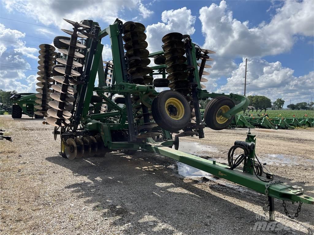 John Deere 2623 Grape cu disc