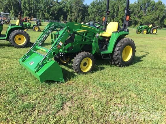 John Deere 3025E Tractoare compacte