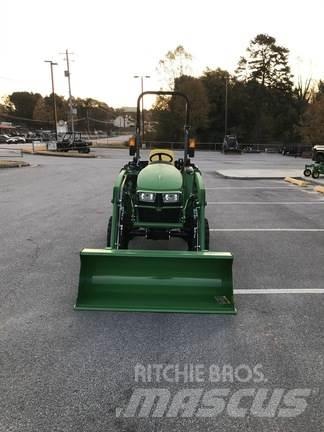 John Deere 3025E Tractoare compacte