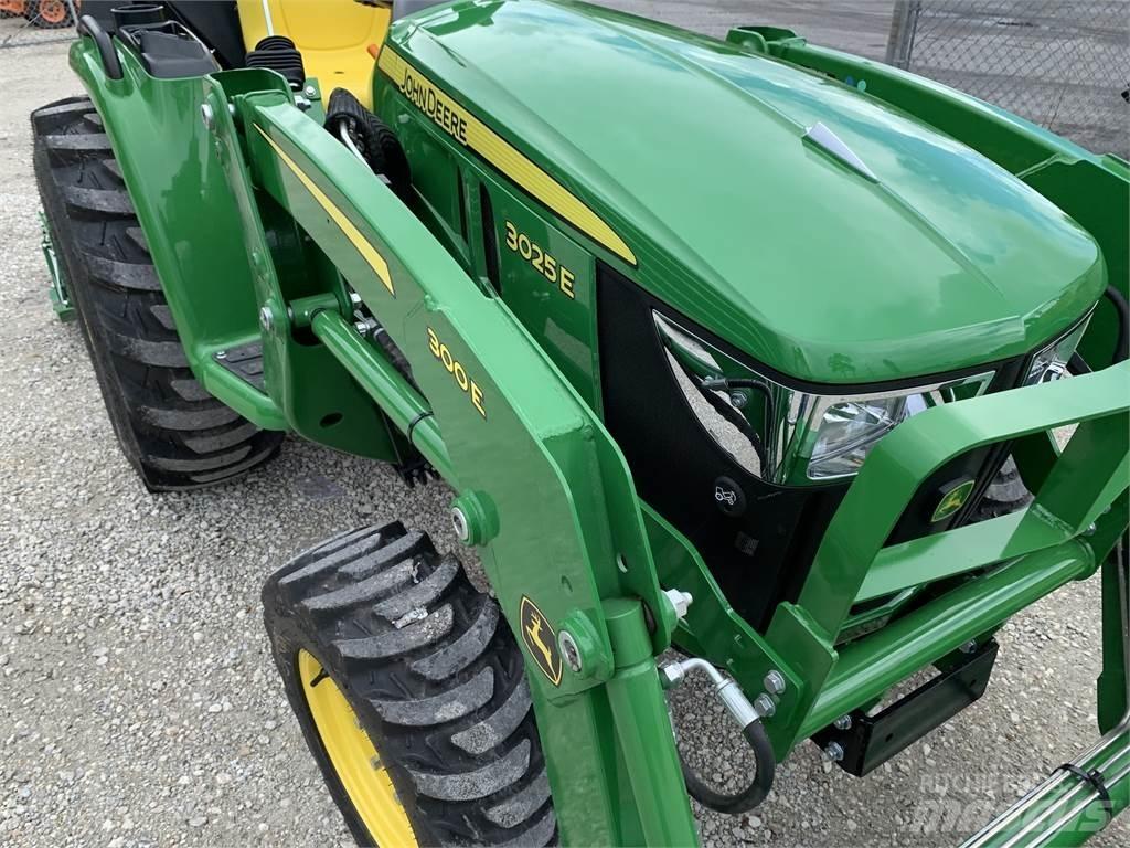 John Deere 3025E Tractoare compacte