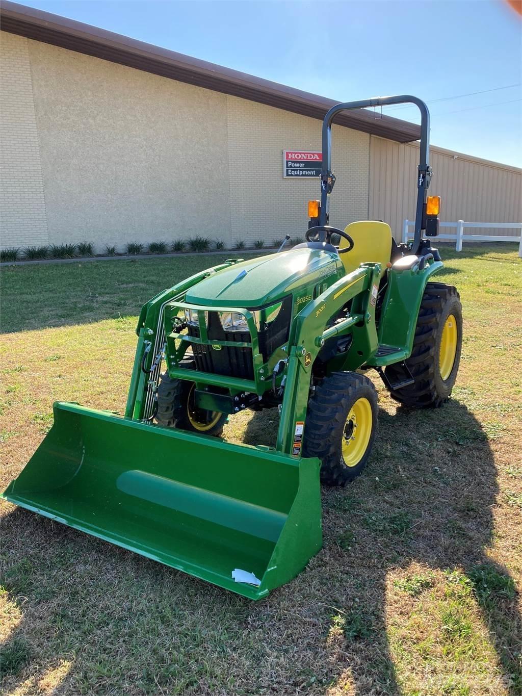 John Deere 3025E Tractoare compacte