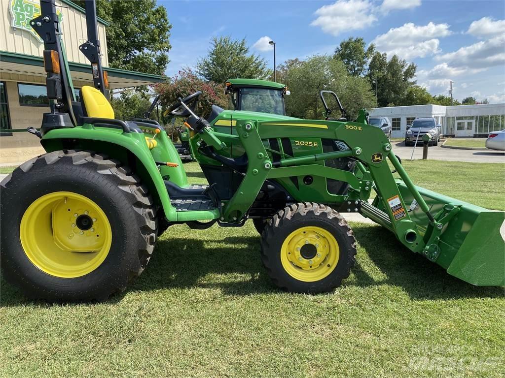 John Deere 3025E Tractoare compacte