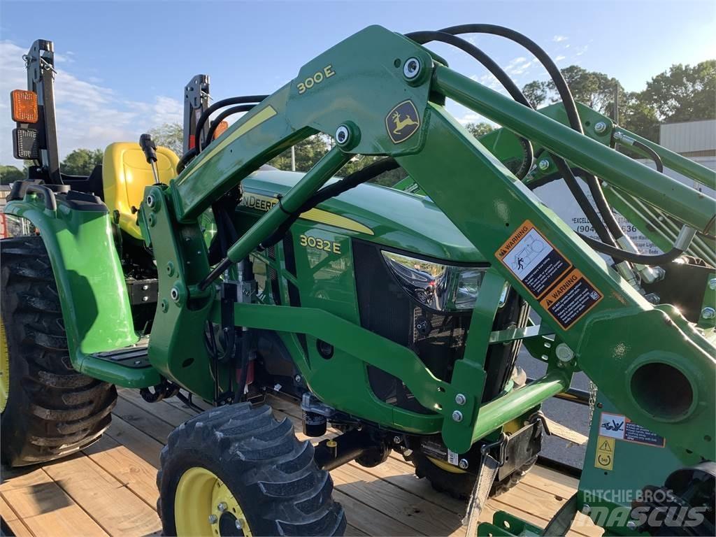 John Deere 3032E Tractoare compacte