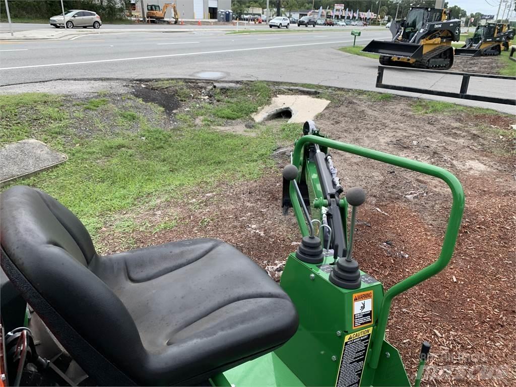 John Deere 3032E Tractoare compacte