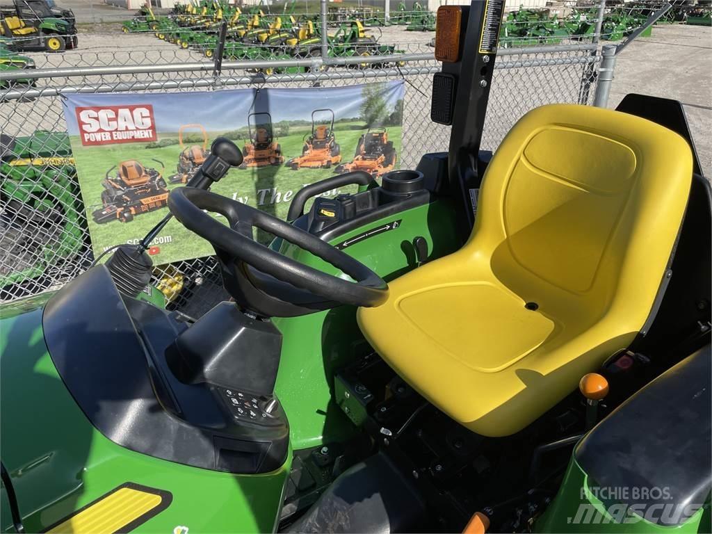 John Deere 3032E Tractoare compacte