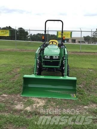 John Deere 3038E Tractoare compacte