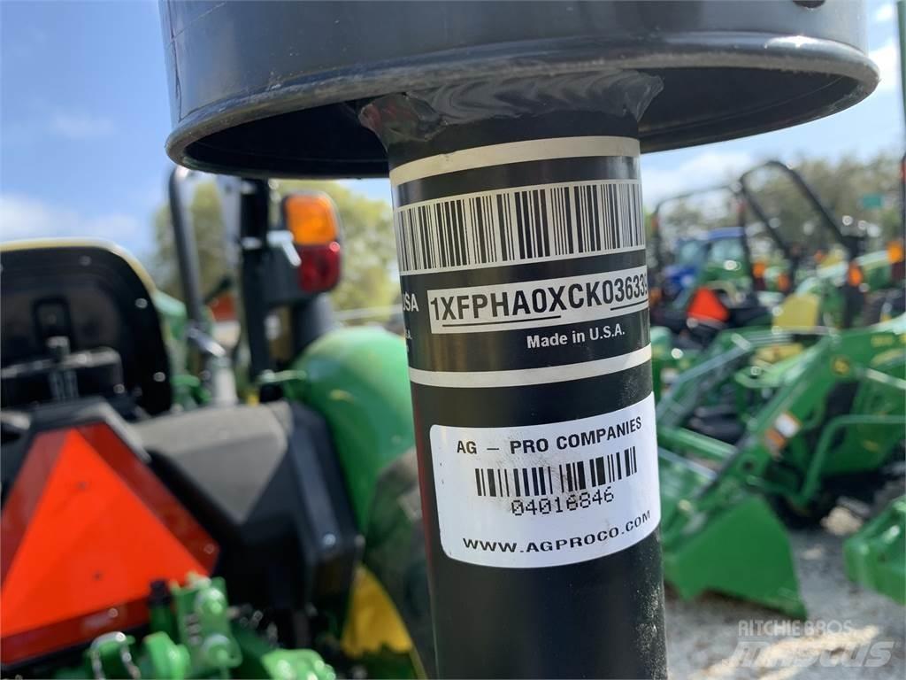John Deere 3038E Tractoare compacte