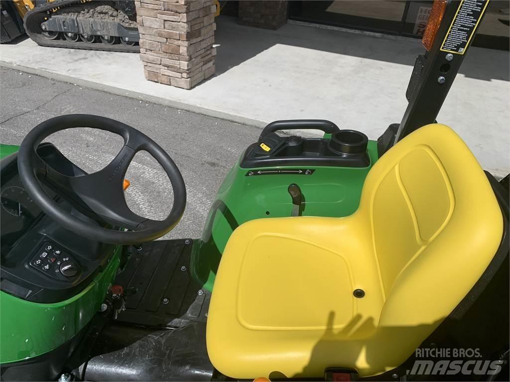 John Deere 3038E Tractoare compacte