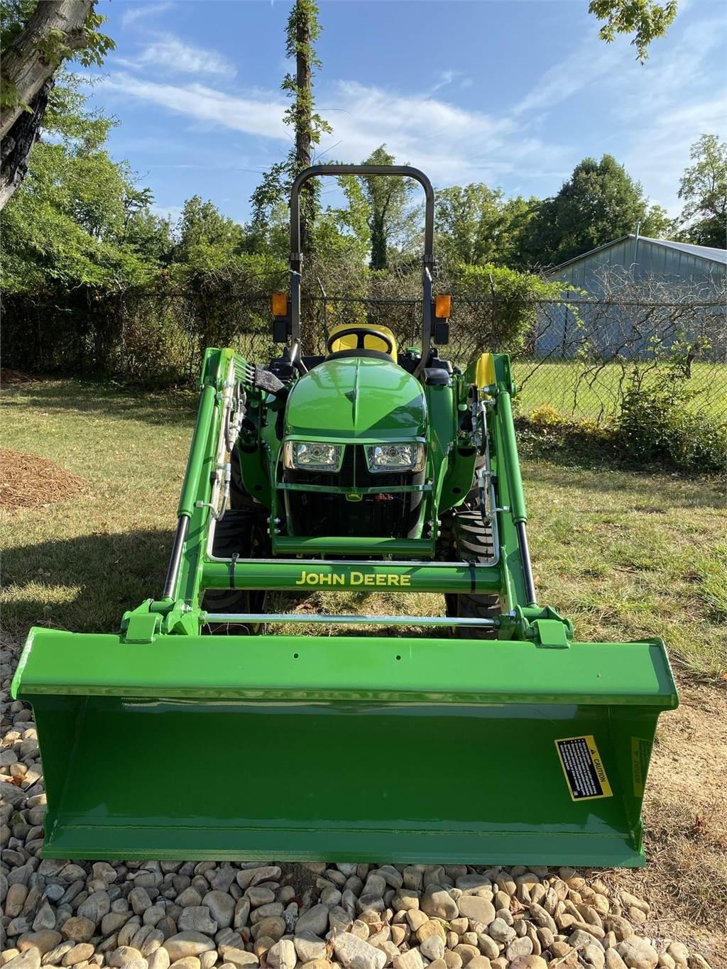 John Deere 3038E Tractoare compacte