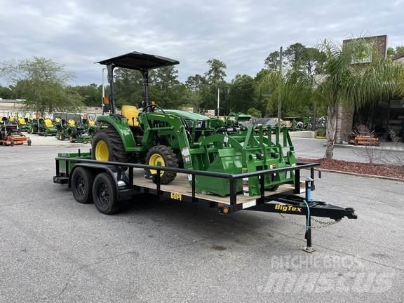 John Deere 3043D Tractoare