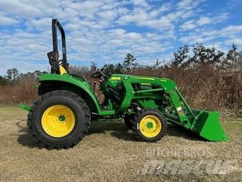 John Deere 3043D Tractoare