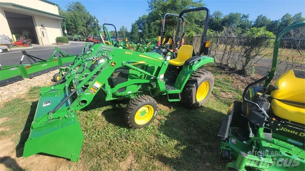 John Deere 3043D Tractoare