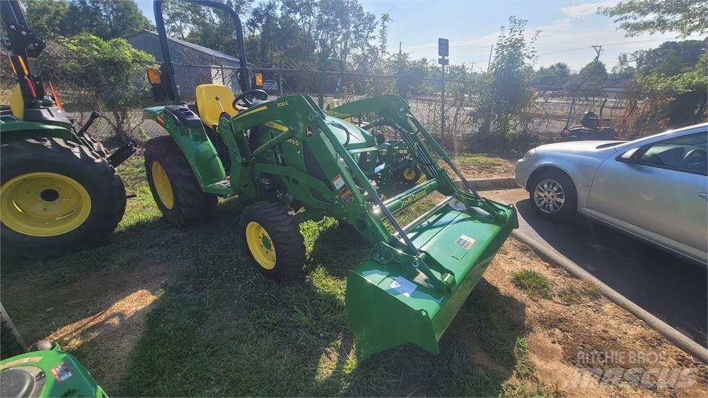 John Deere 3043D Tractoare