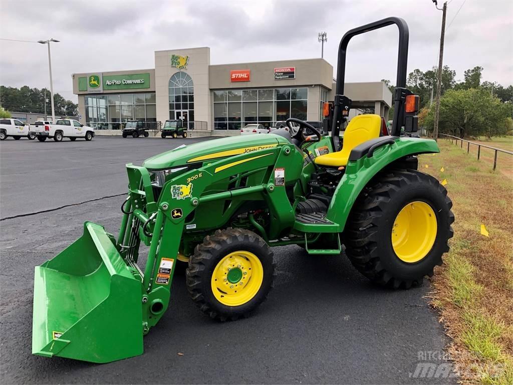 John Deere 3043D Tractoare