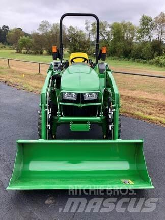 John Deere 3043D Tractoare