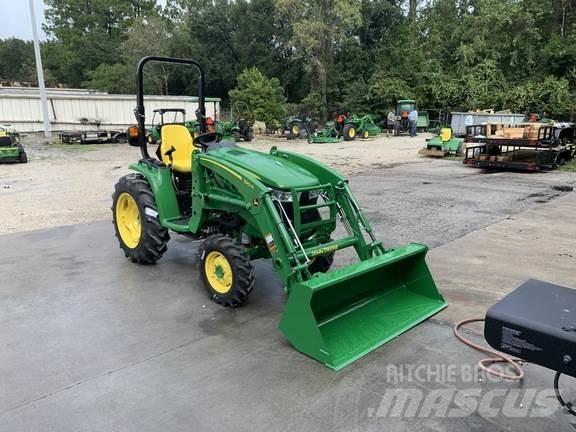 John Deere 3046R Tractoare