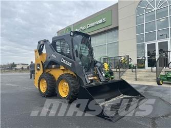 John Deere 318G Mini incarcator