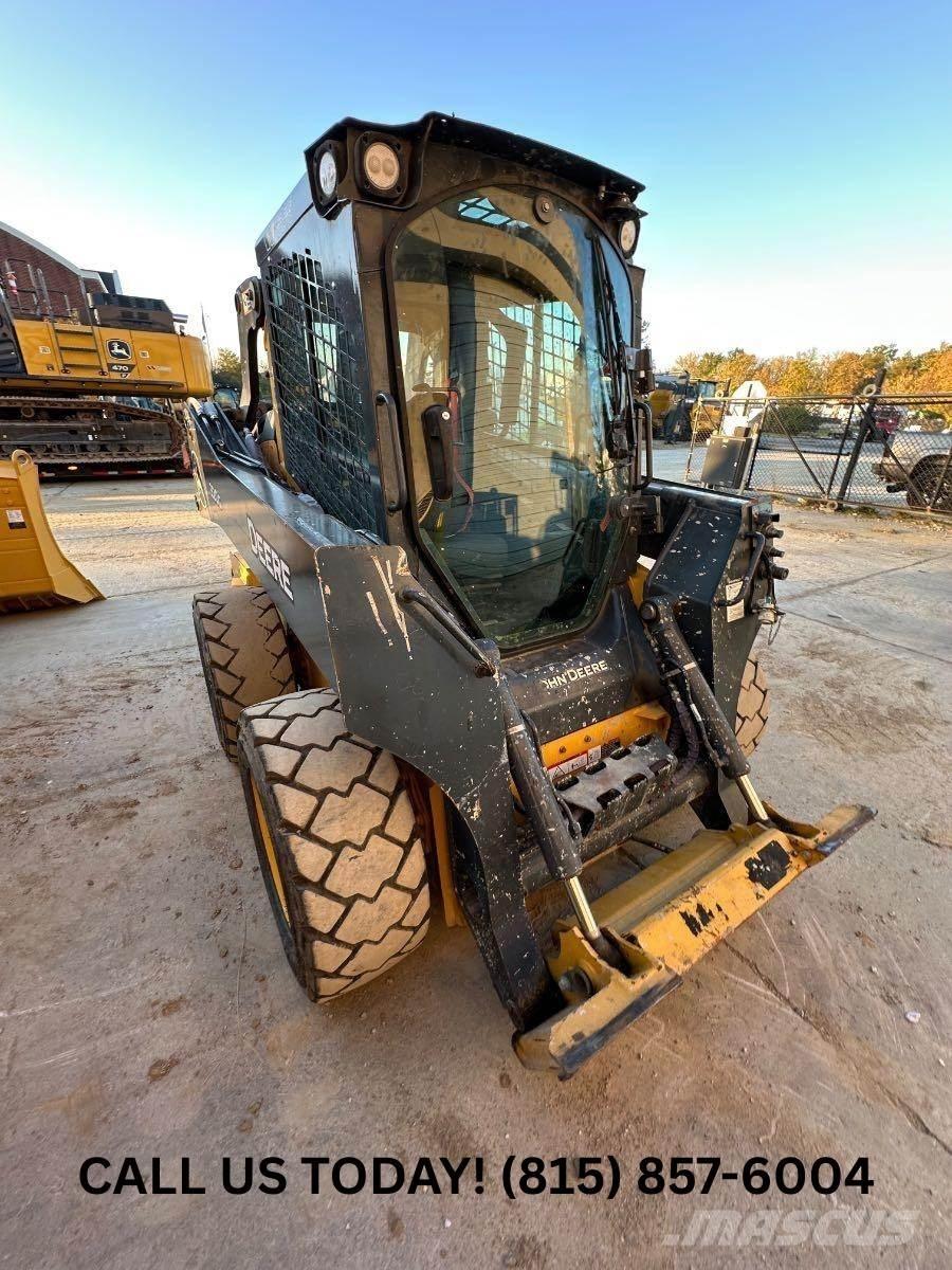 John Deere 320G Mini incarcator