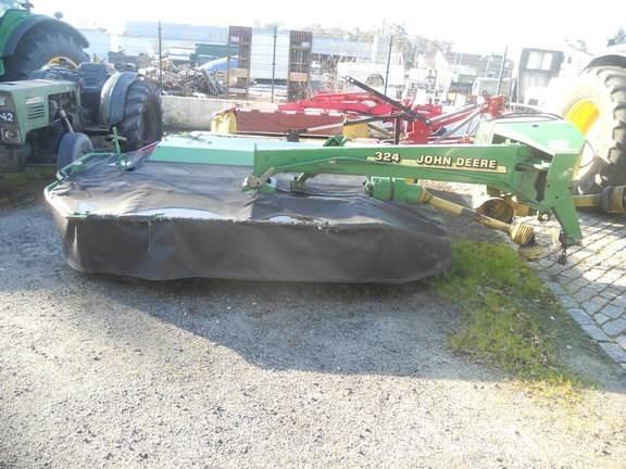 John Deere 324 Cositoare de iarba cu umidificator