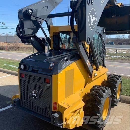 John Deere 324G Mini incarcator