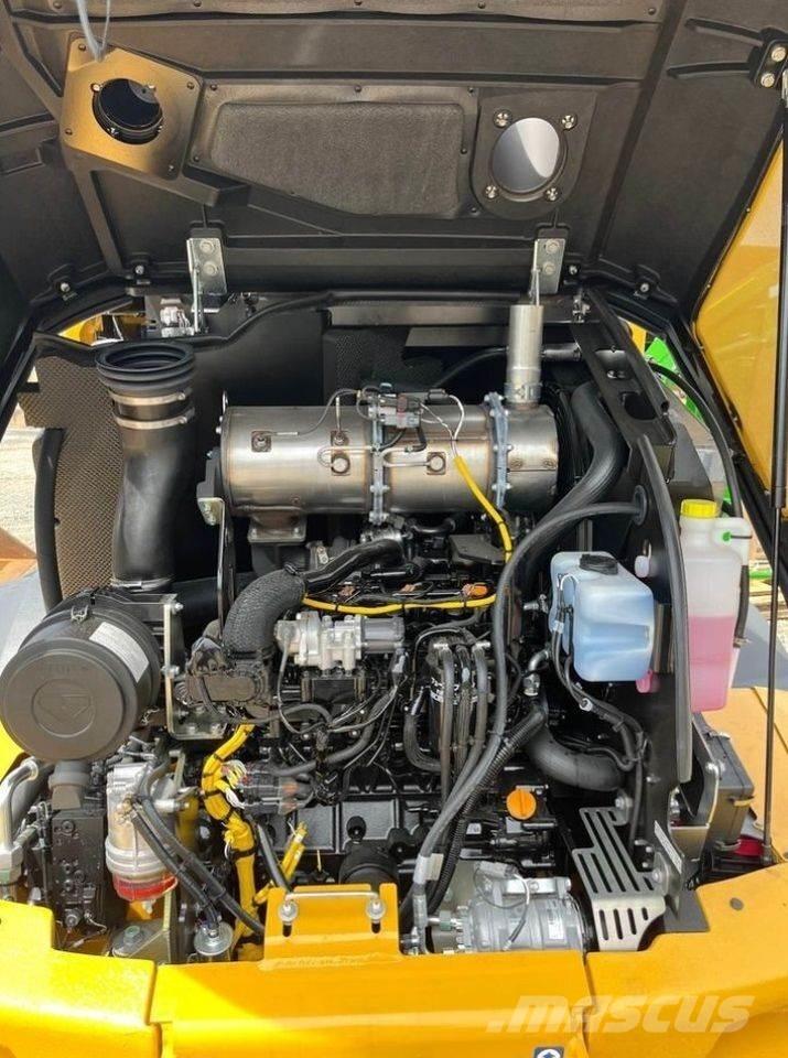 John Deere 324P Incarcator pe pneuri