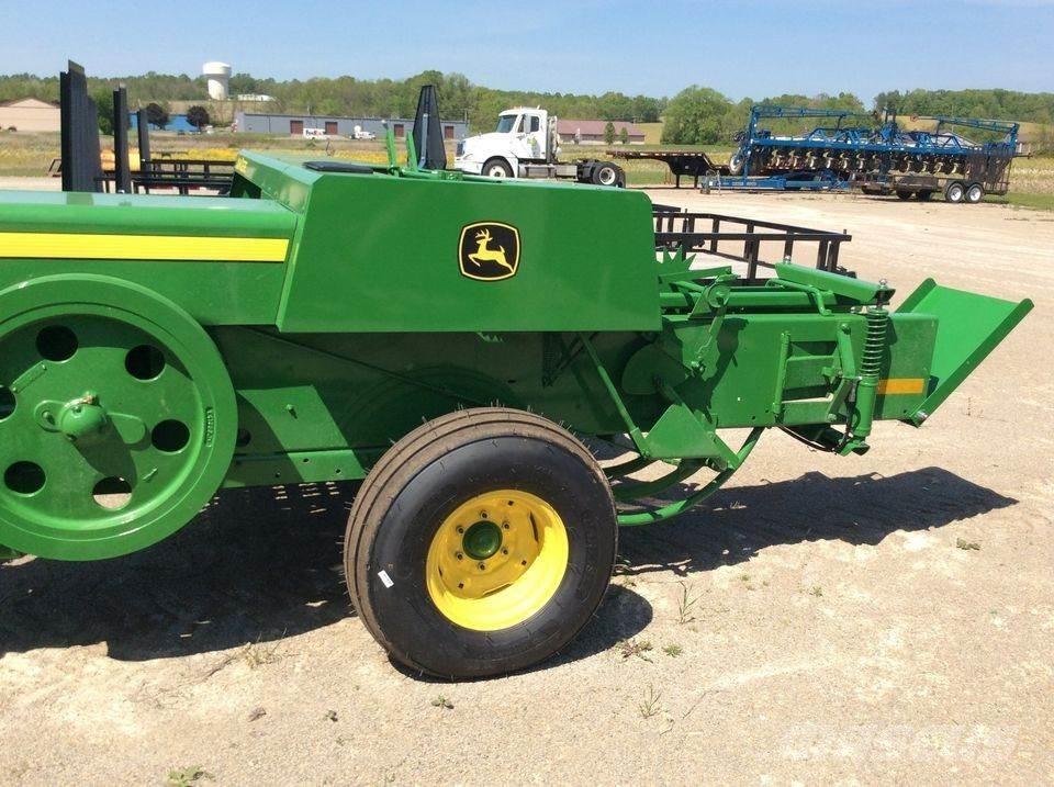John Deere 348 Baler dreptunghiular