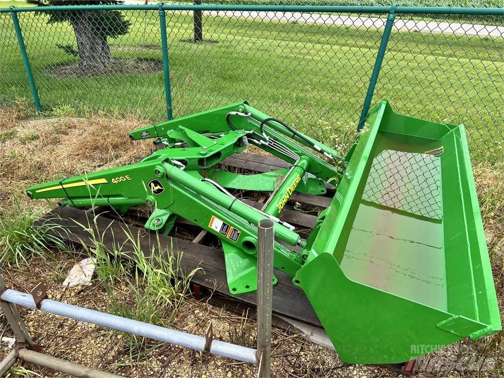 John Deere 400E Tractoare