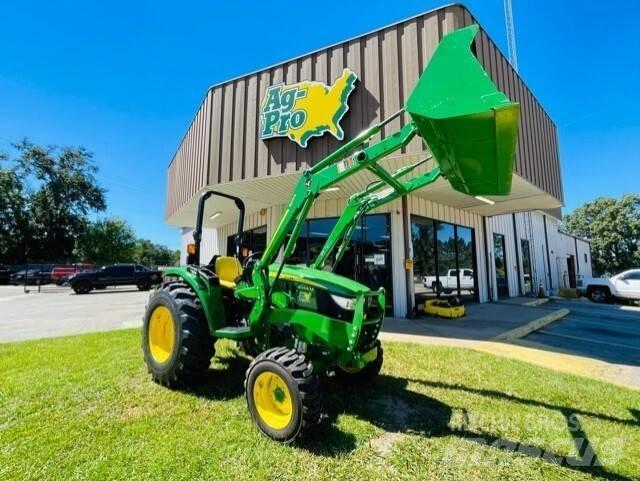 John Deere 4044M Tractoare