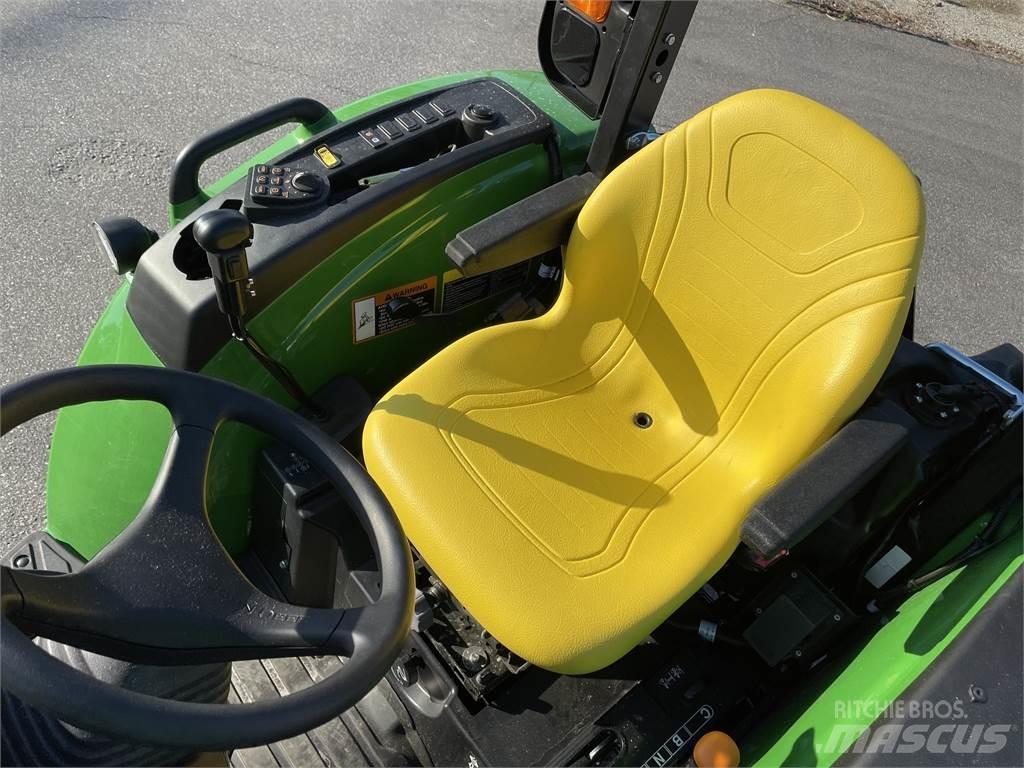 John Deere 4044R Tractoare