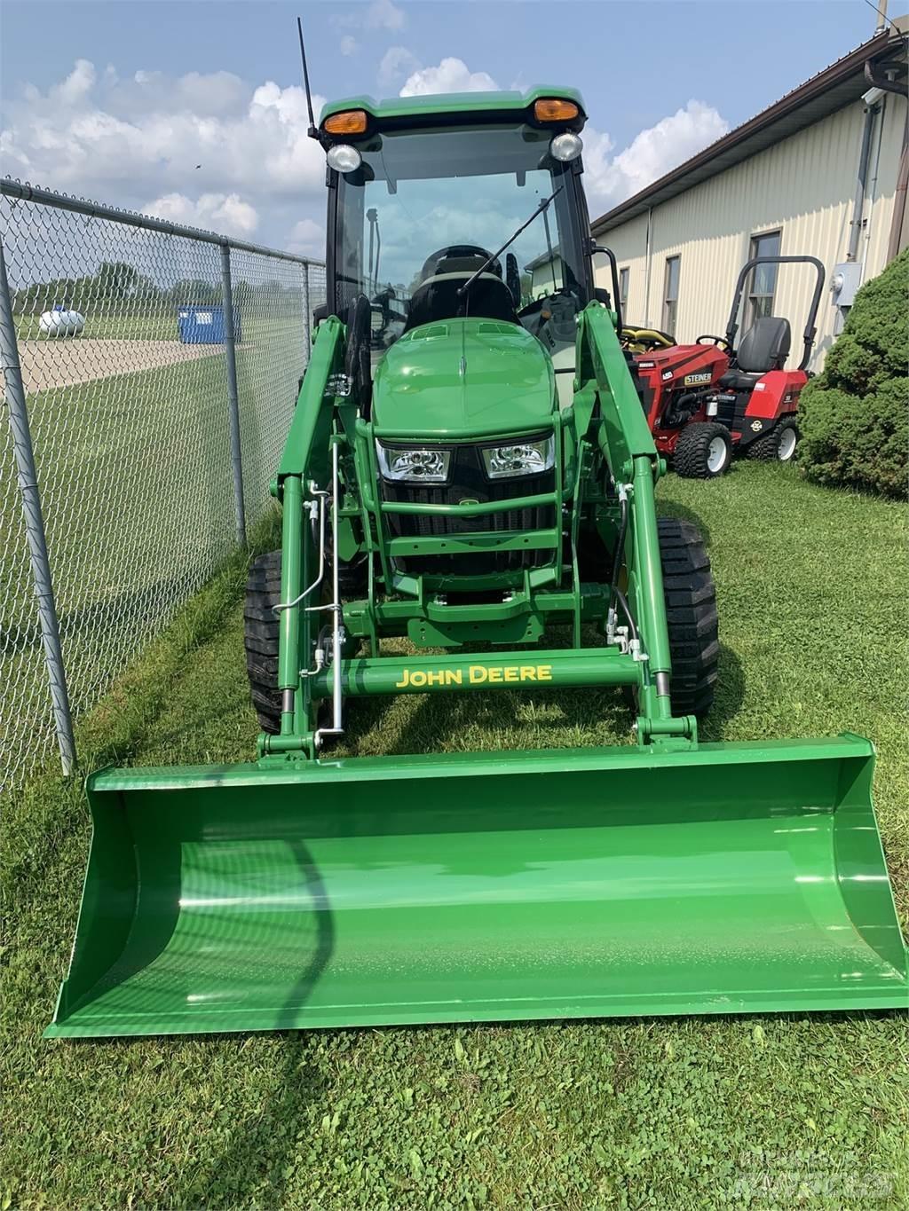 John Deere 4044R Tractoare