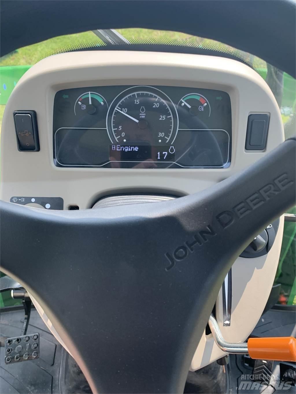 John Deere 4044R Tractoare