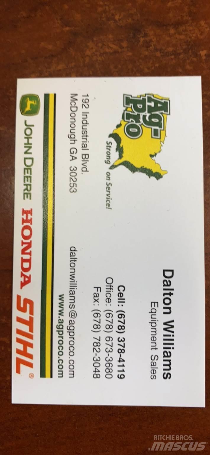 John Deere 4052M Tractoare