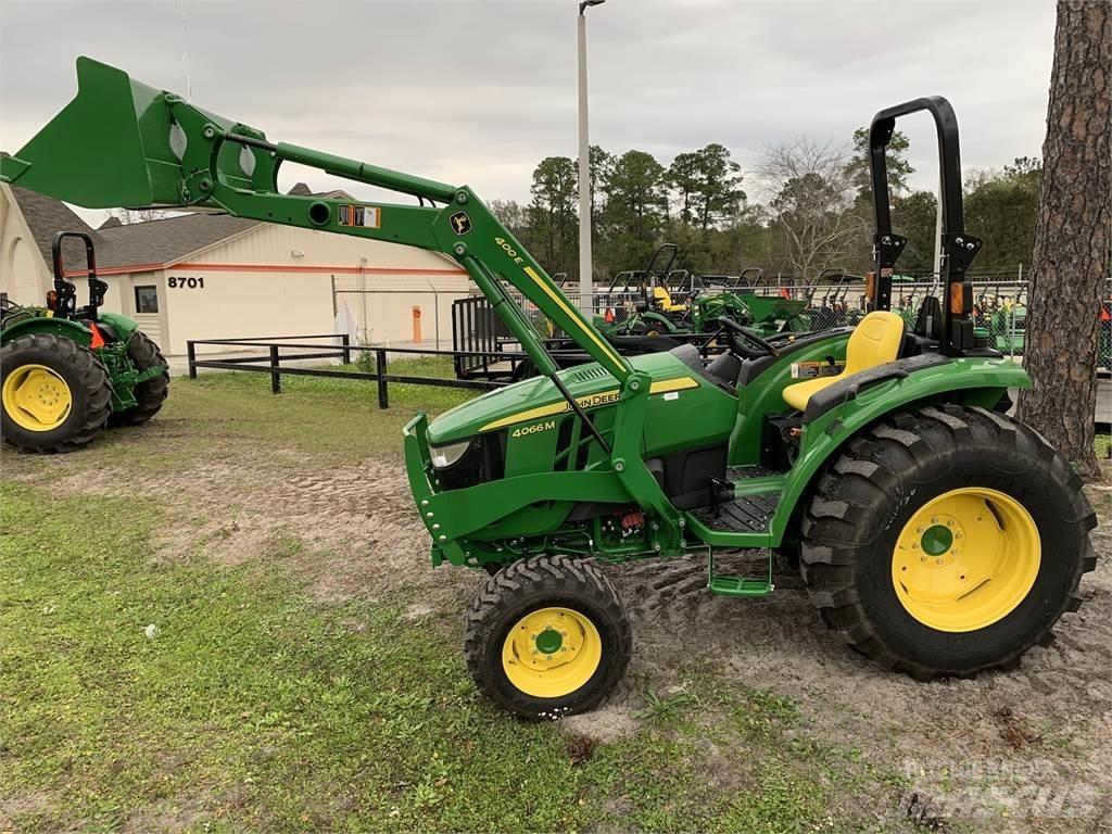 John Deere 4066M Tractoare