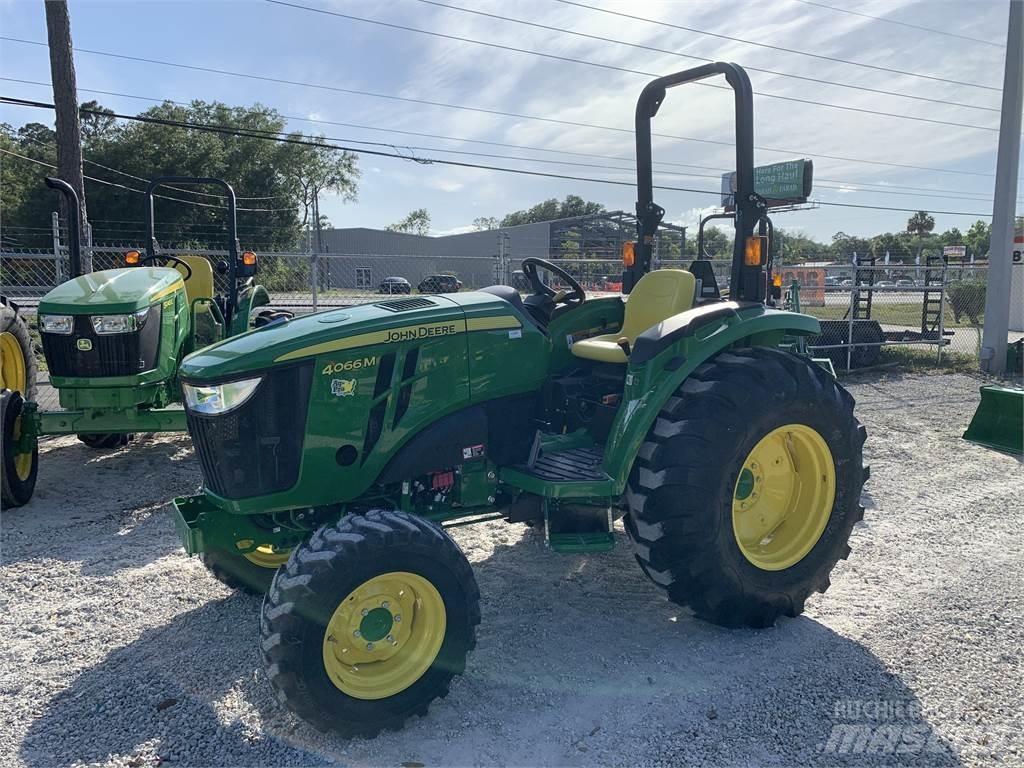 John Deere 4066M Tractoare